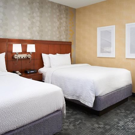 Hotel Courtyard By Marriott Detroit Livonia Exterior foto