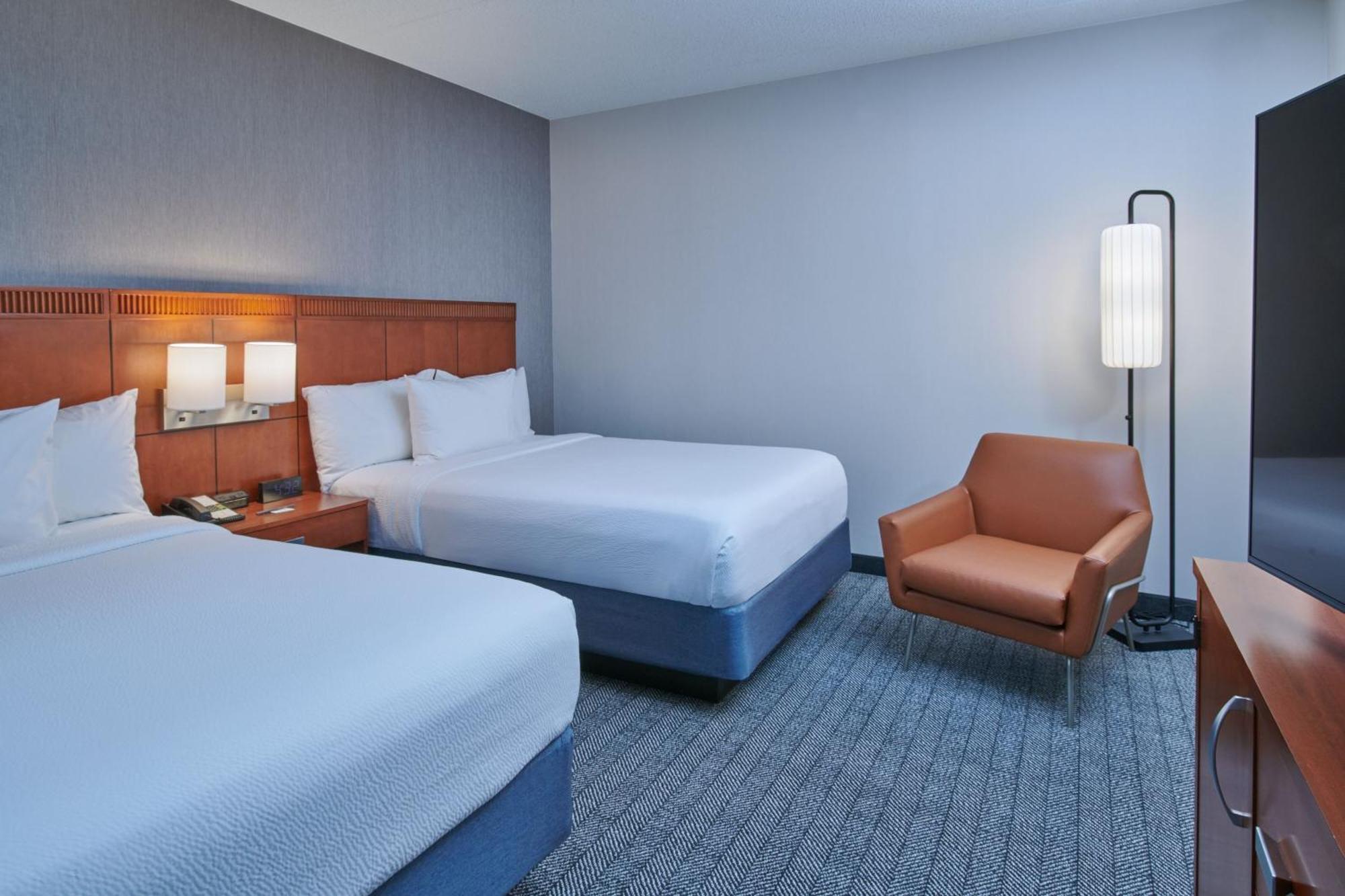 Hotel Courtyard By Marriott Detroit Livonia Exterior foto