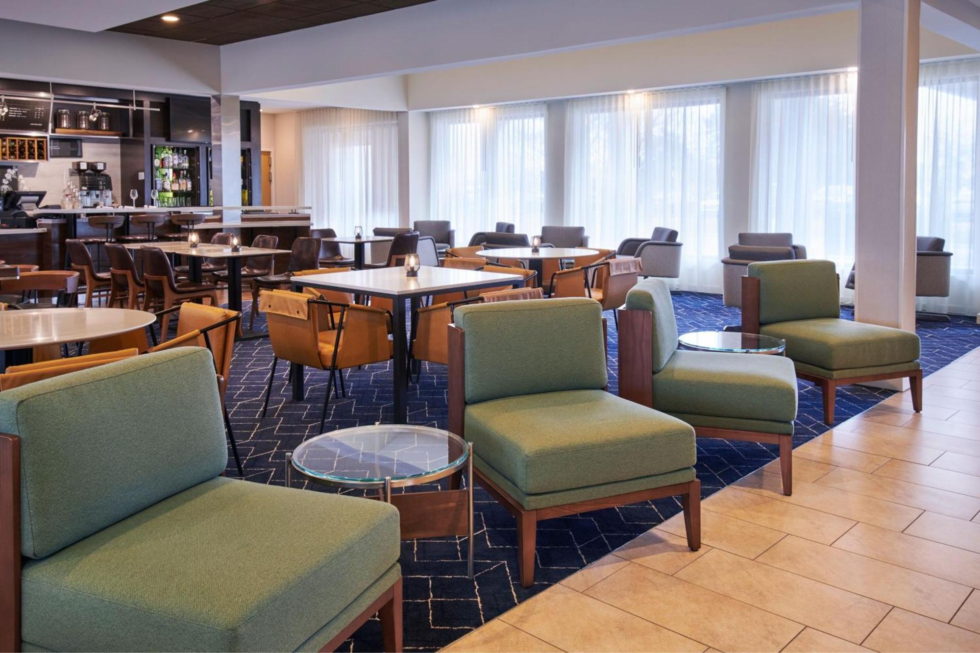Hotel Courtyard By Marriott Detroit Livonia Exterior foto