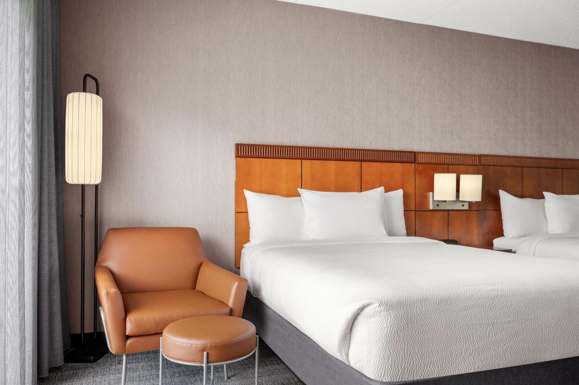 Hotel Courtyard By Marriott Detroit Livonia Exterior foto