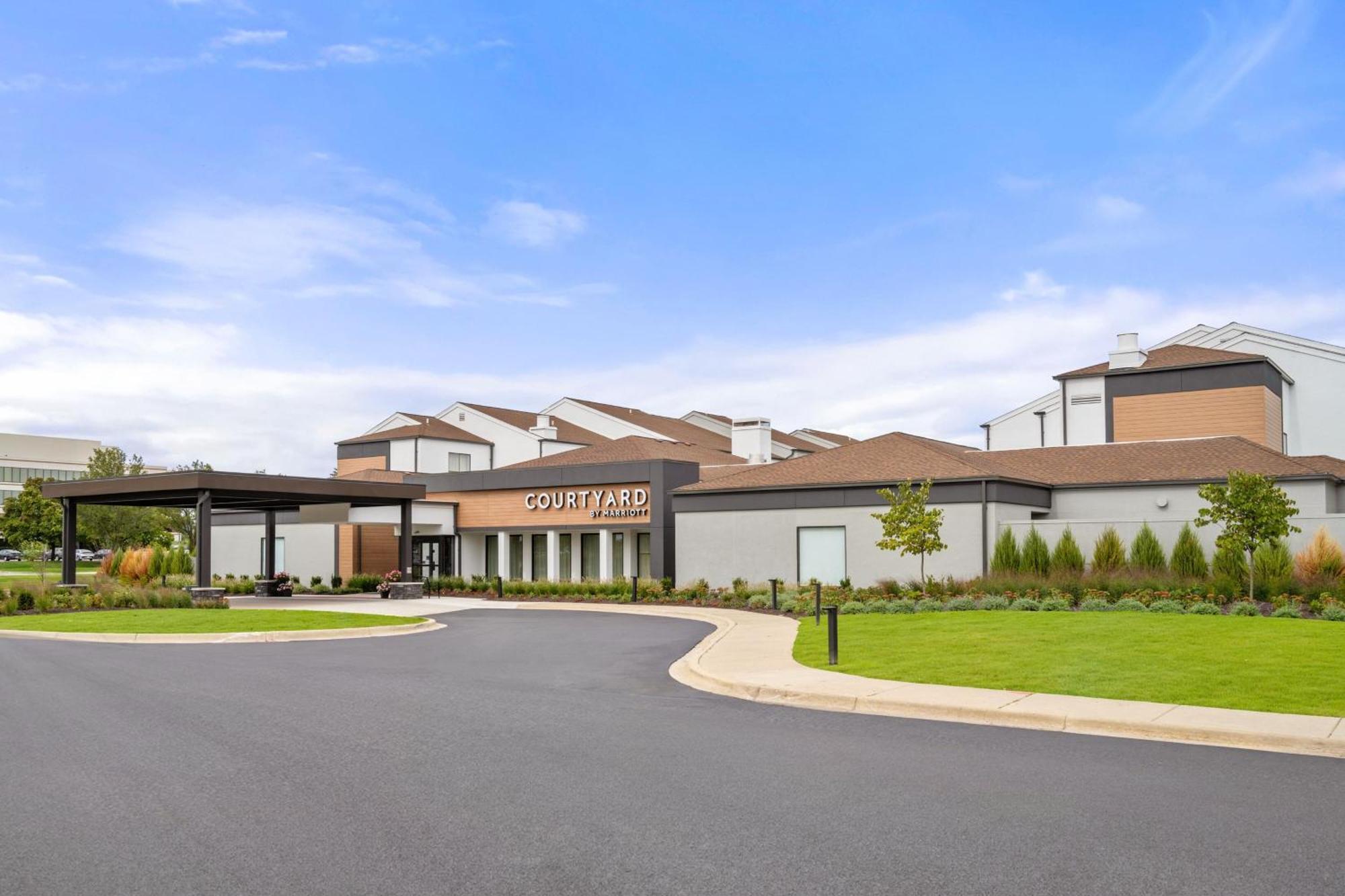 Hotel Courtyard By Marriott Detroit Livonia Exterior foto