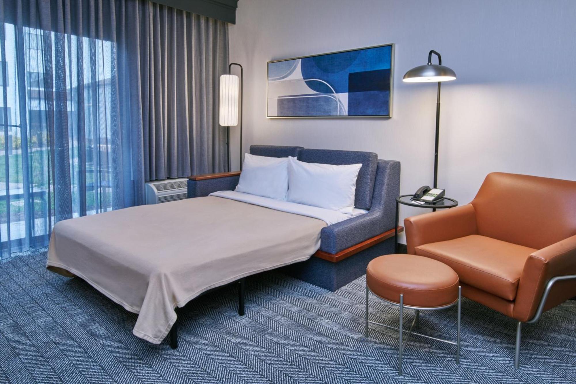 Hotel Courtyard By Marriott Detroit Livonia Exterior foto