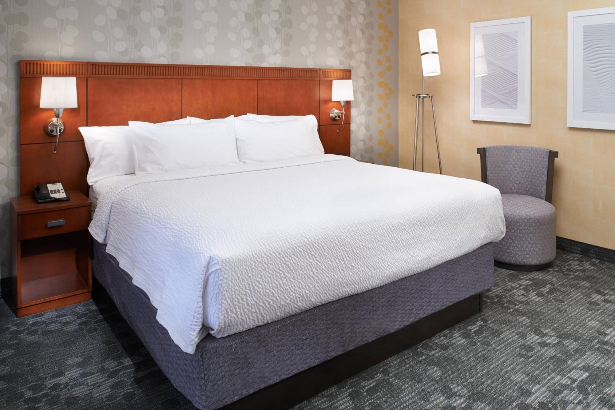 Hotel Courtyard By Marriott Detroit Livonia Exterior foto