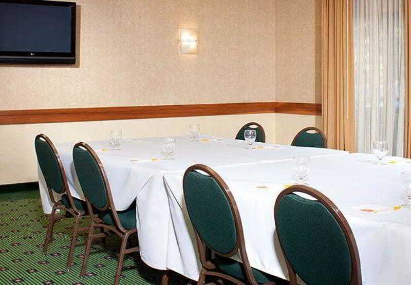 Hotel Courtyard By Marriott Detroit Livonia Exterior foto